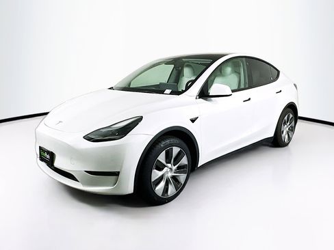 Used 2023 Tesla Model Y Long Range image 3