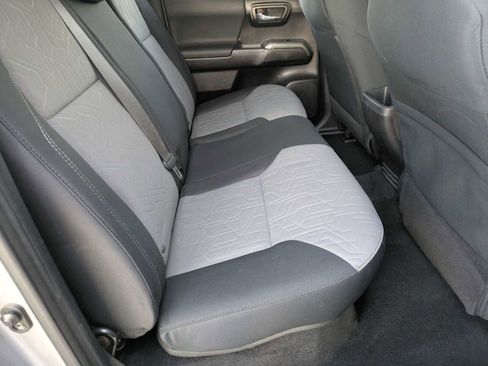 Used 2020 Toyota Tacoma TRD Off-Road image 19