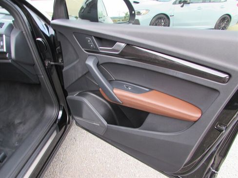 Used 2019 Audi Q5 2.0T Premium Plus w/ Premium Plus Package AWD/4WD image 28