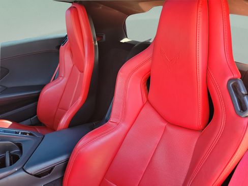Used 2020 Chevrolet Corvette Stingray Coupe w/ Z51 Performance Package RWD image 5
