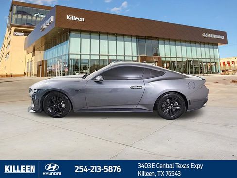 Used 2024 Ford Mustang GT RWD image 4