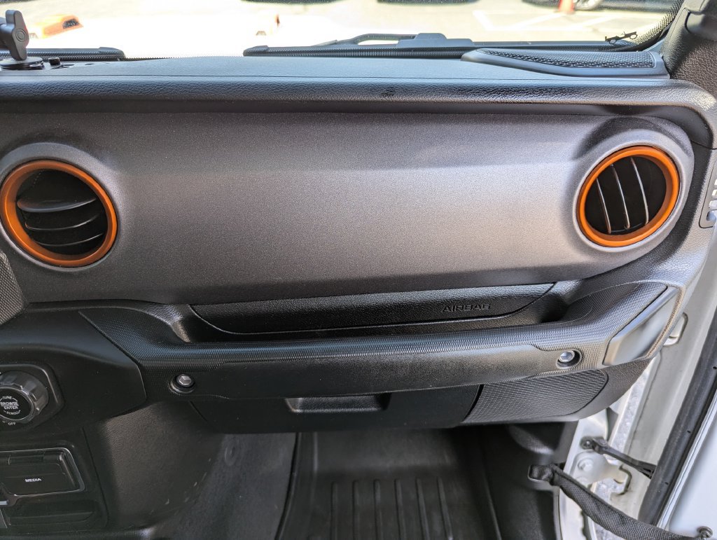 Used 2021 Jeep Gladiator Mojave w/ LED Lighting Group AWD/4WD image 35