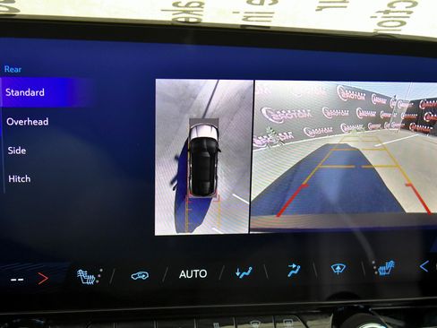 Used 2024 Chevrolet Blazer EV LT image 18