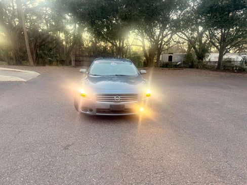 Used 2010 Nissan Maxima 3.5 SV w/ Sport Pkg image 2