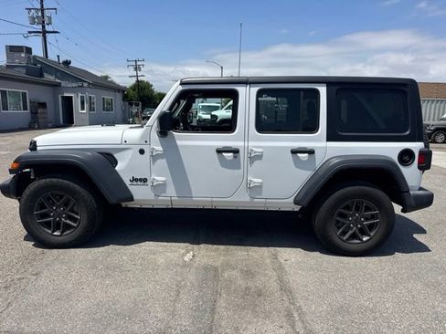 Used 2024 Jeep Wrangler Unlimited Sport AWD/4WD image 8