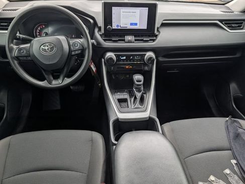 Used 2024 Toyota RAV4 LE FWD image 10