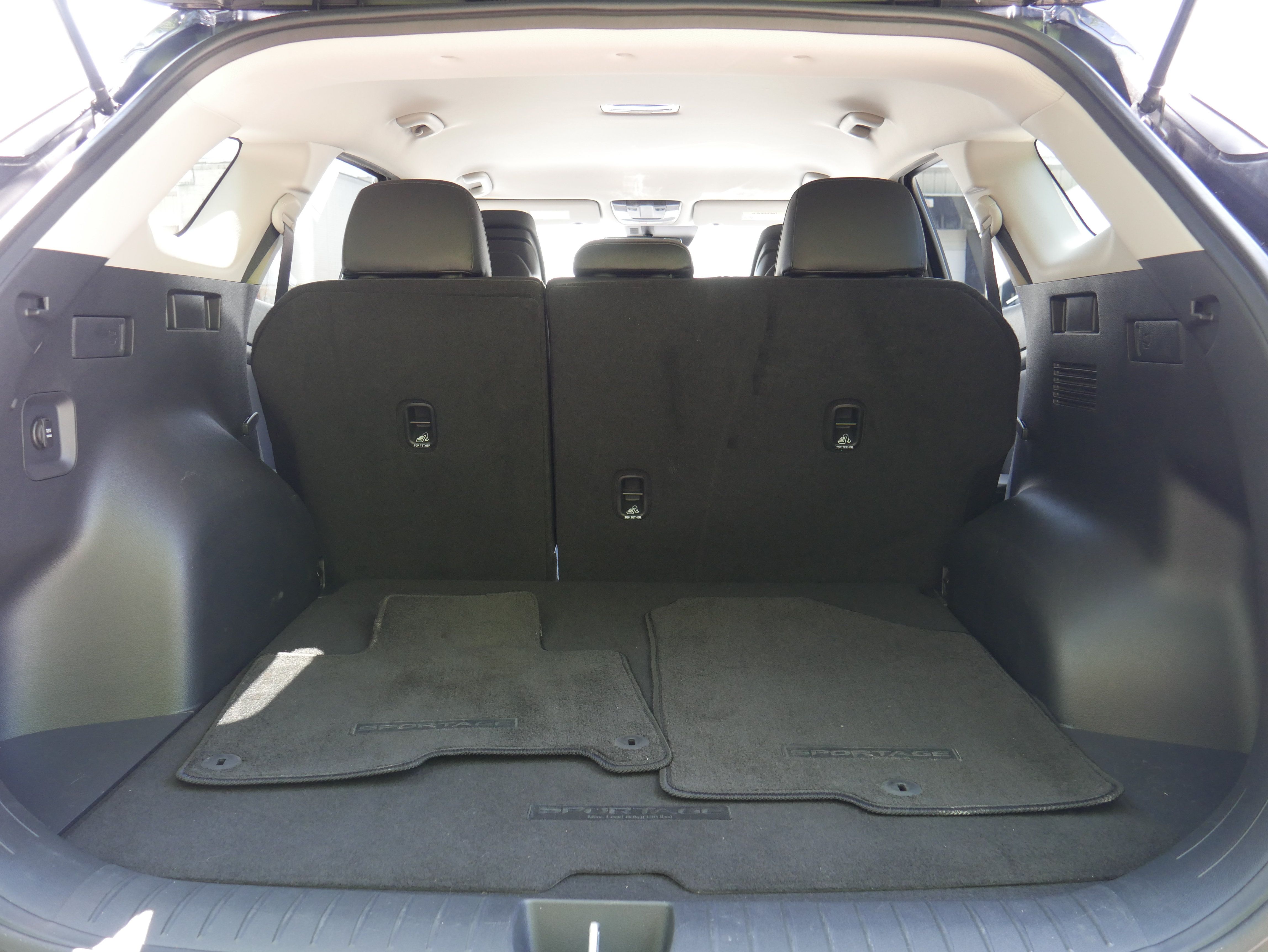 Certified 2024 Kia Sportage EX FWD image 6