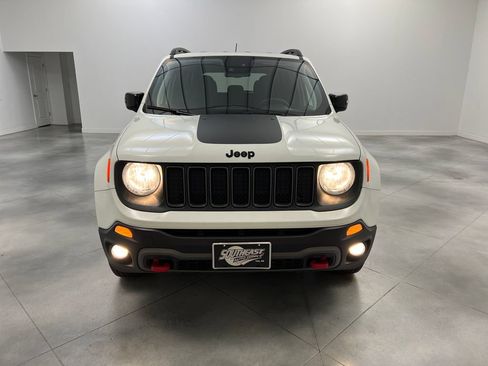 Used 2023 Jeep Renegade Trailhawk AWD/4WD image 3