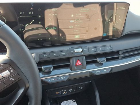 New 2025 Kia K4 EX FWD image 13