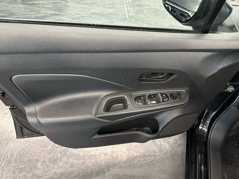 Used 2024 Nissan Versa S w/ S Plus Package image 9