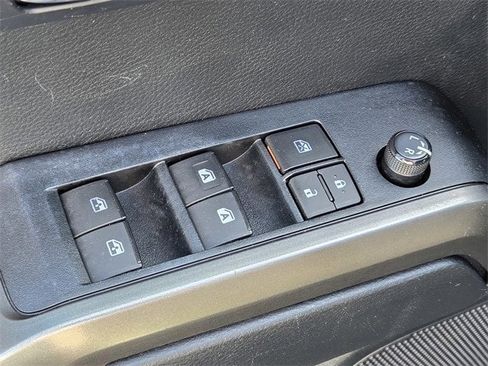 Used 2019 Toyota Tacoma TRD Off-Road image 13