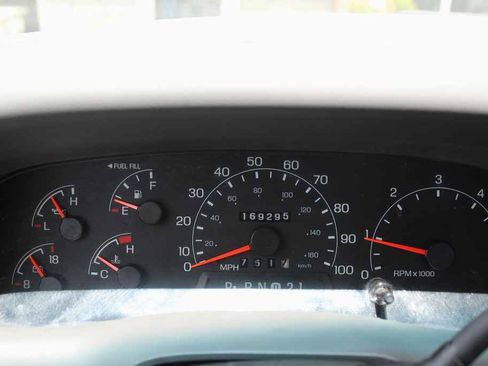 Used 2001 Ford F250 Lariat RWD image 14