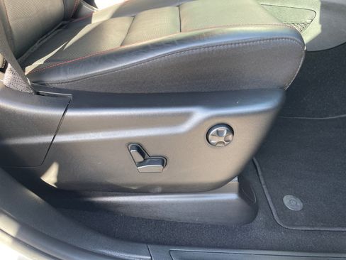 Used 2024 Dodge Durango GT RWD image 31