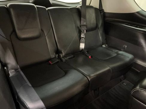 Used 2017 INFINITI QX80 4WD w/ Driver Assistance Package image 18