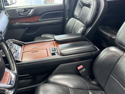 Used 2021 Lincoln Navigator L Reserve image 28