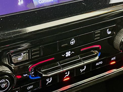 Certified 2023 Jeep Grand Cherokee Altitude AWD/4WD image 31