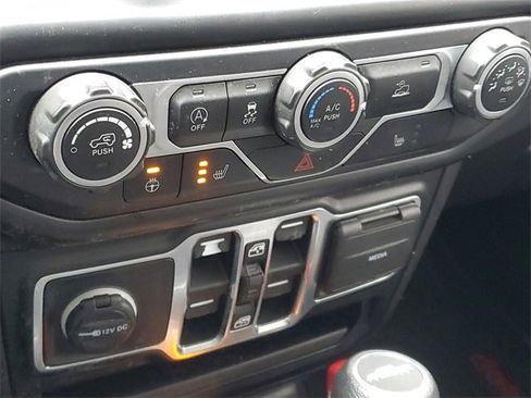 Used 2021 Jeep Gladiator Willys image 27