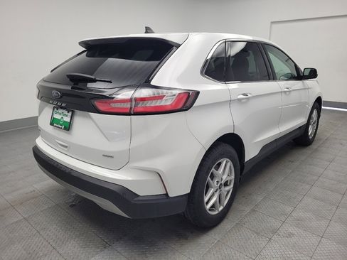 Used 2024 Ford Edge SEL image 9
