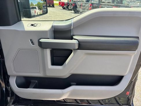 Used 2018 Ford F150 XLT w/ Equipment Group 301A Mid AWD/4WD image 14