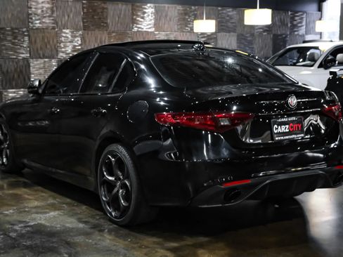 Used 2020 Alfa Romeo Giulia Ti Sport w/ Quick Order Package 22U Sport RWD image 9