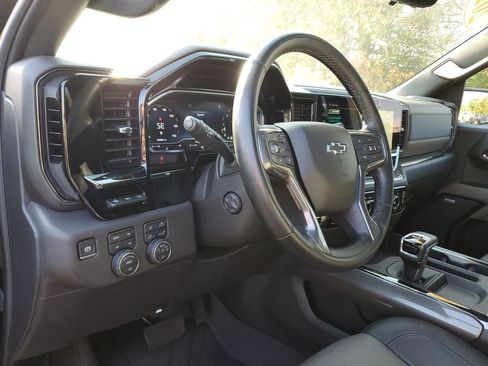 Used 2024 Chevrolet Silverado 1500 ZR2 image 16