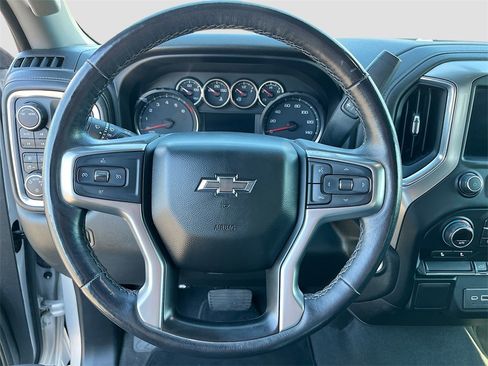 Used 2022 Chevrolet Silverado 1500 RST image 11