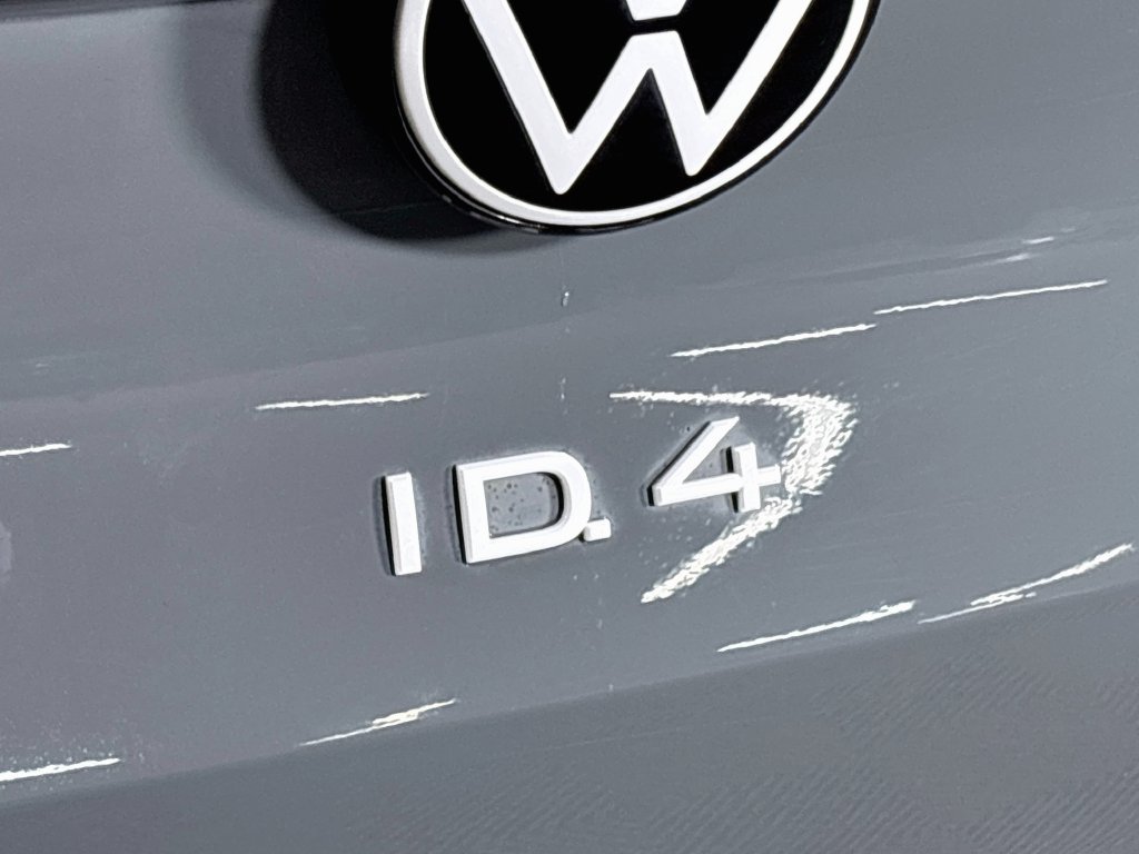 Certified 2023 Volkswagen ID.4 Pro AWD/4WD image 25