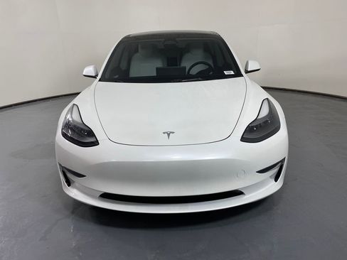 Used 2023 Tesla Model 3 Standard Range image 2