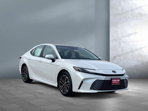 New 2026 Toyota Camry XLE image 8