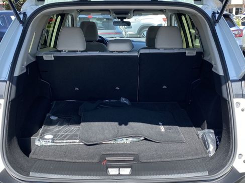 Certified 2023 Nissan Rogue SV FWD image 13