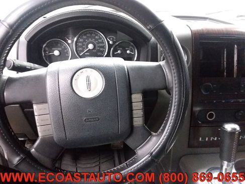 Used 2006 Lincoln Mark LT 2WD image 11