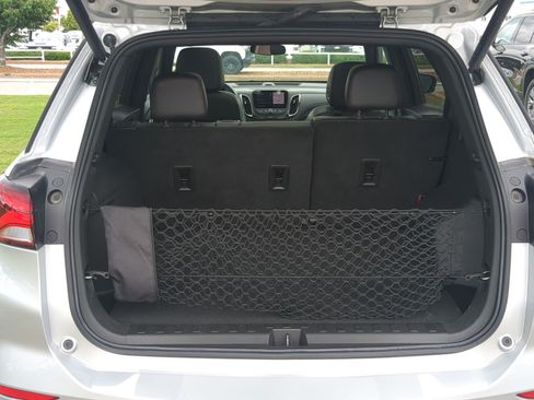 Used 2022 Chevrolet Equinox RS w/ RS Leather Package FWD image 23