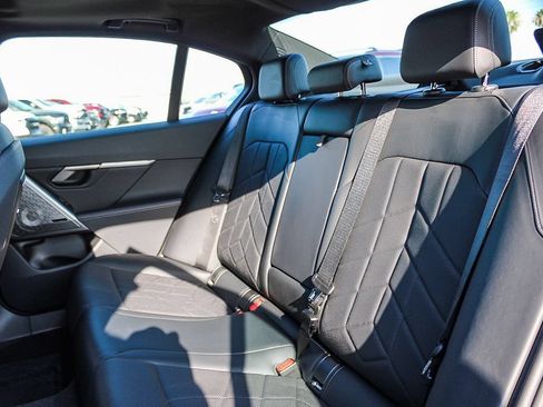 Used 2024 BMW i5 eDrive40i w/ M Sport Package RWD image 19