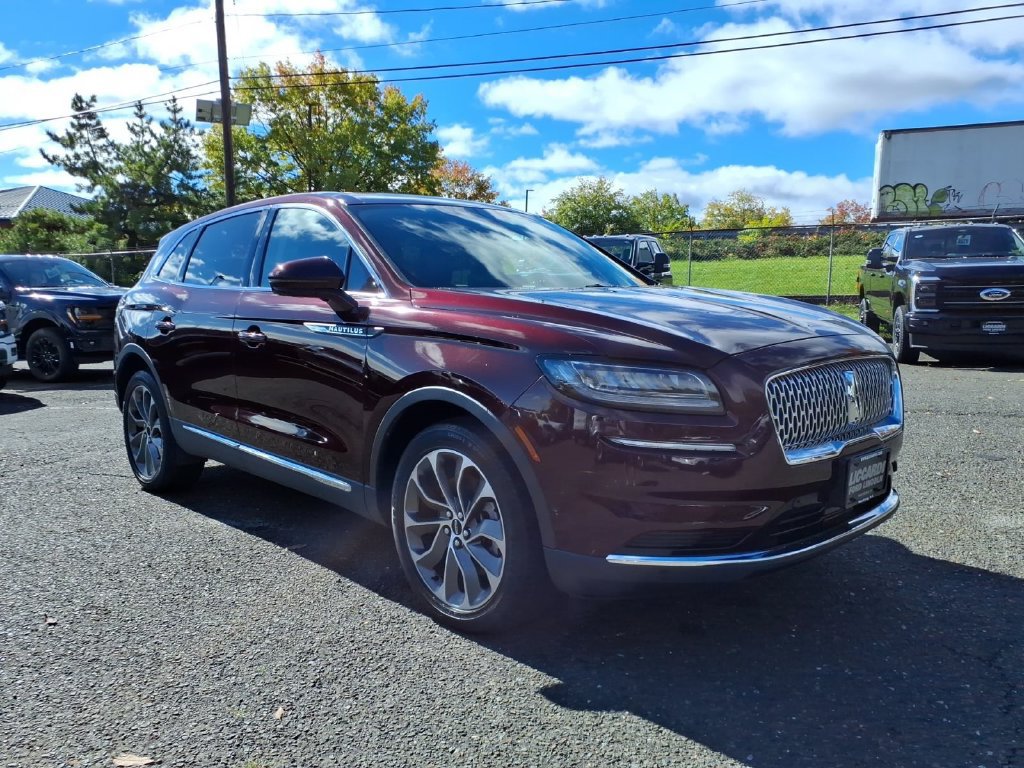 Used 2023 Lincoln Nautilus Reserve w/ Equipment Group 201A AWD/4WD image 1