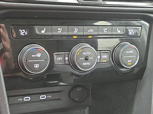 Used 2024 Volkswagen Taos SEL image 23