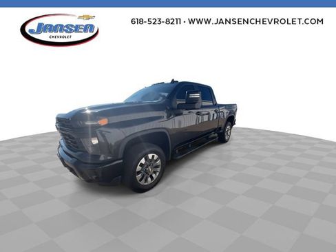 Used 2024 Chevrolet Silverado 2500 Custom w/ Custom Value Package AWD/4WD image 4
