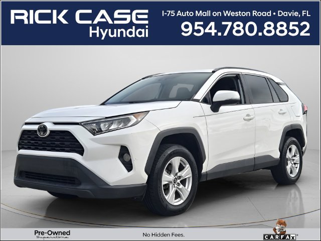 Used 2021 Toyota RAV4 XLE w/ Convenience Package FWD image 1