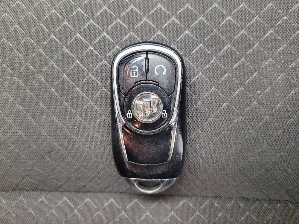 Used 2020 Buick Encore Preferred FWD image 32