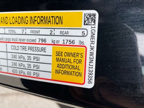 Used 2022 Chevrolet Traverse RS FWD image 29