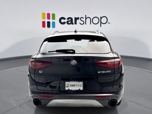 Used 2022 Alfa Romeo Stelvio Ti image 4
