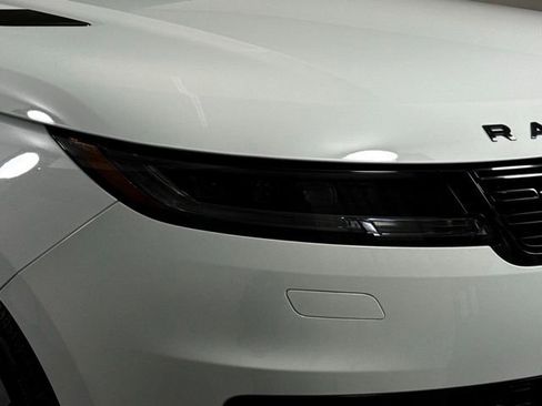 New 2025 Land Rover Range Rover Sport Dynamic SE image 16