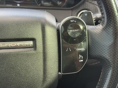 Used 2019 Land Rover Range Rover Velar S image 22