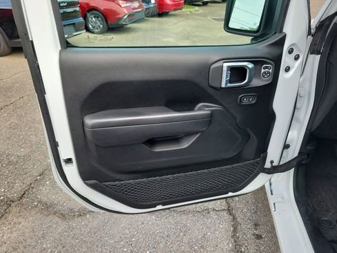 Used 2022 Jeep Wrangler Unlimited Sport AWD/4WD image 10