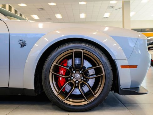 Used 2023 Dodge Challenger SRT Hellcat image 2