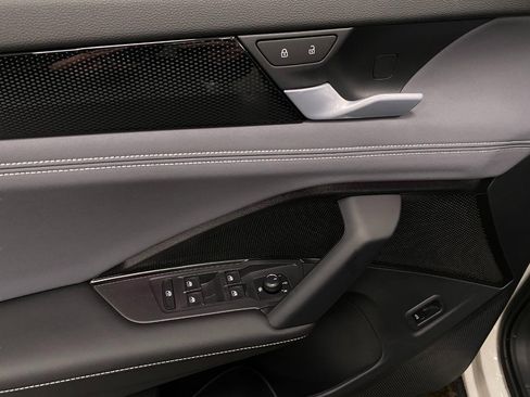 New 2026 Volkswagen Tiguan SE R-Line image 28