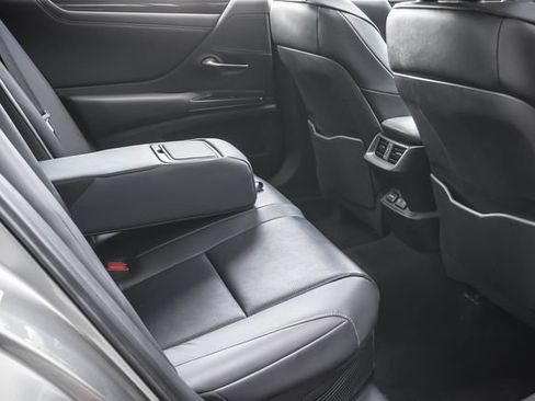 Used 2019 Lexus ES 300h w/ Premium Package FWD image 24
