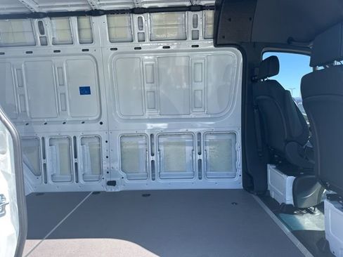 Used 2026 Mercedes-Benz Sprinter 2500 image 36