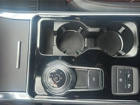 Used 2020 Ford Edge Titanium w/ Equipment Group 301A image 14