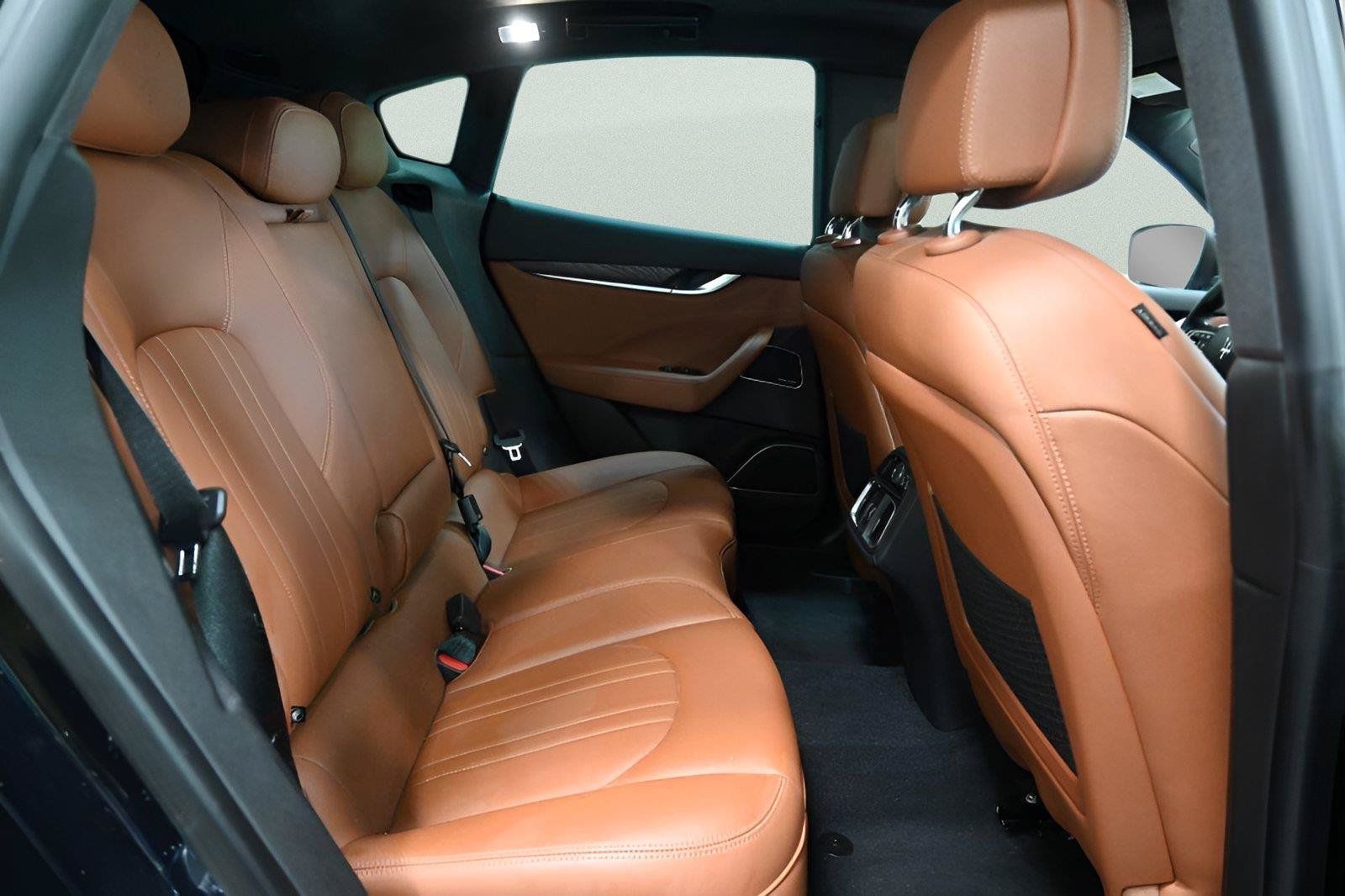 Used 2023 Maserati Levante GT AWD/4WD image 18
