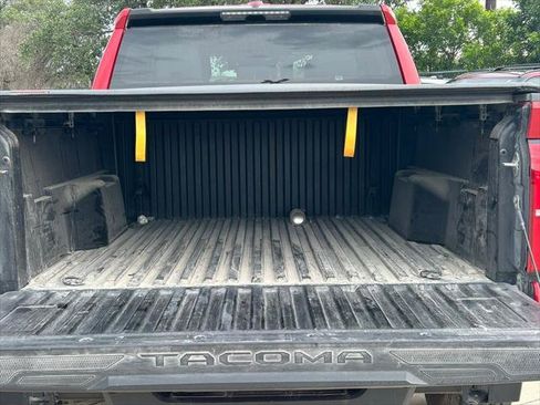 Certified 2024 Toyota Tacoma SR5 AWD/4WD image 13